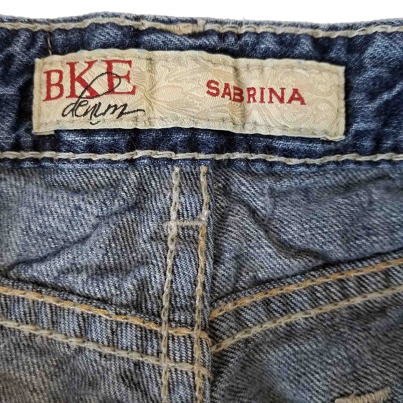 BKE Sabrina Crop/Capri Jeans Size 25 Distressed - Picture 4 of 8